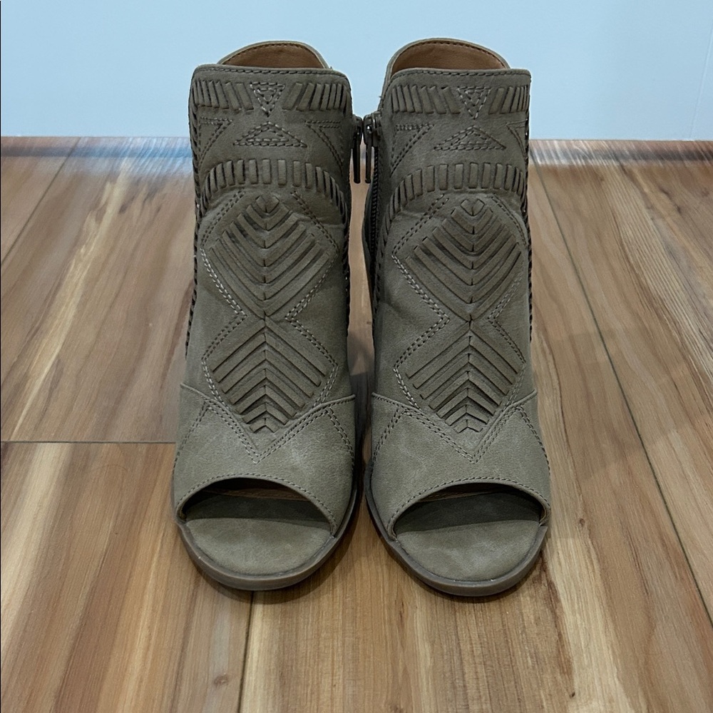 Womens Peep-Toe Booties